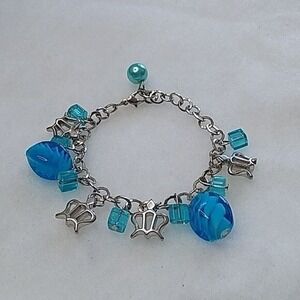 Silvertone‎ blue glass charm bracelet